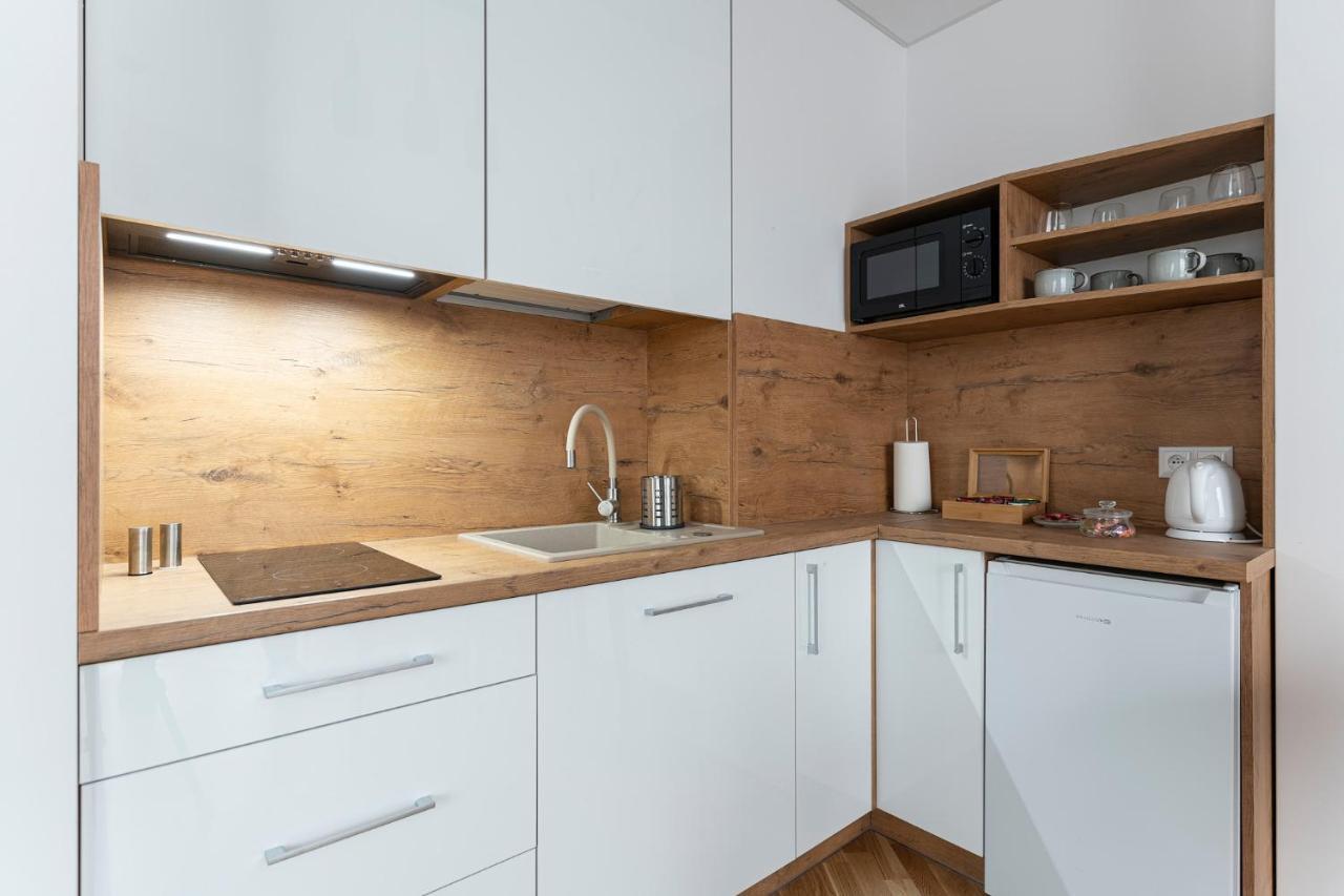 Wola Tower Apartment