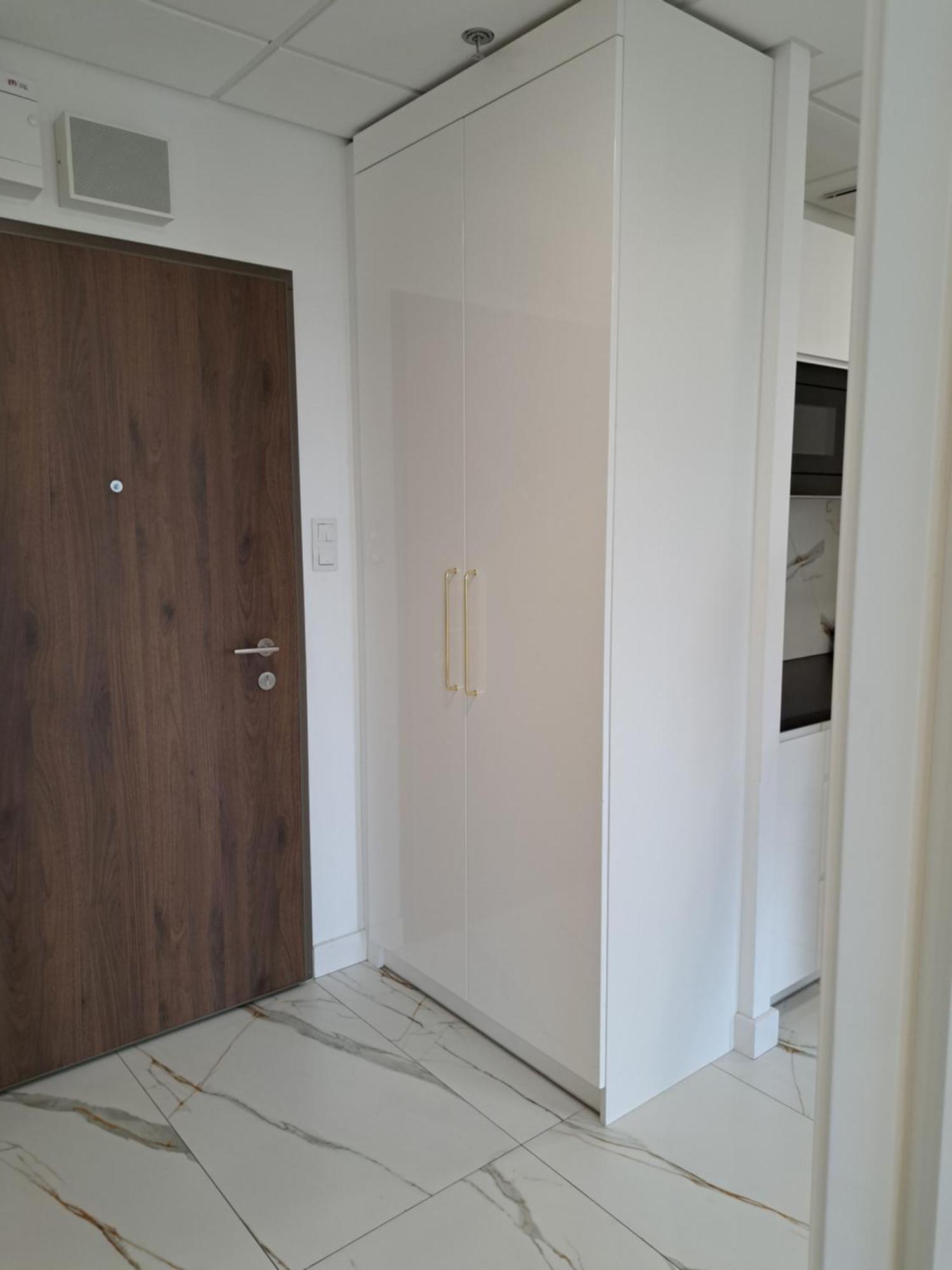 Apartment Wola Tower *